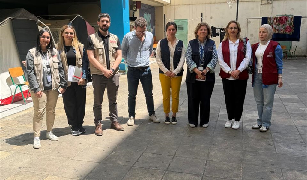 متطوعو مؤسسة مخزومي مع ممثلي الاتحاد الاوروبي