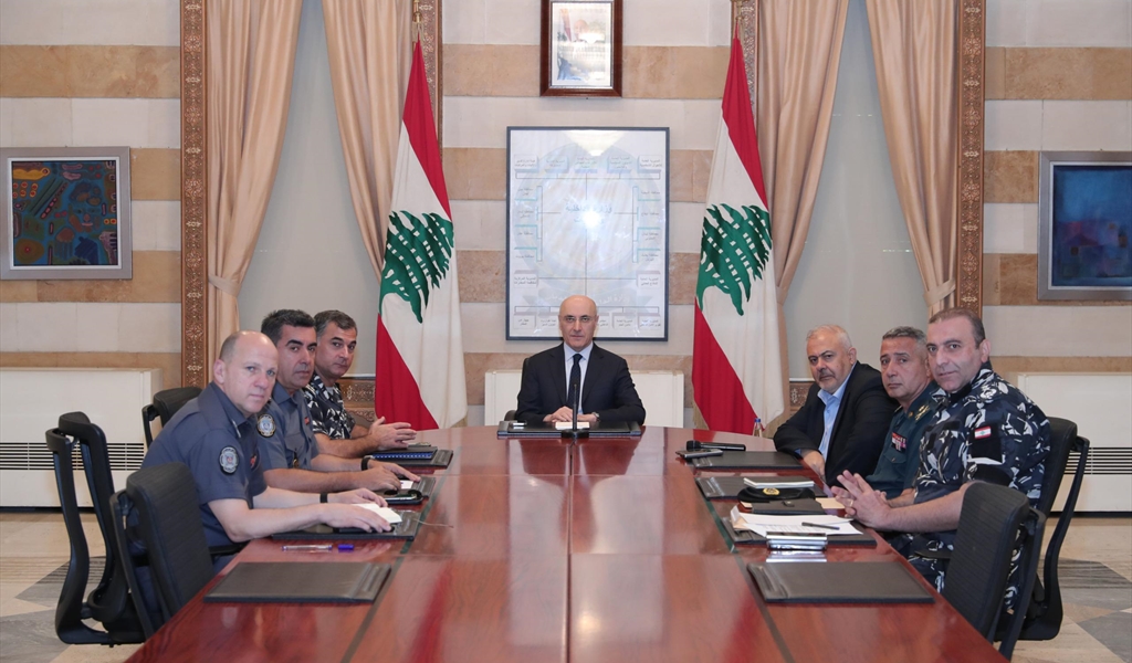 الوزير الحجار مترئساً الاجتماع