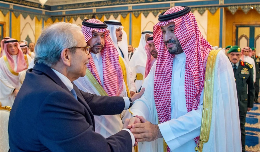 دعم سعودي لخروج لبنان من محور إيران؟