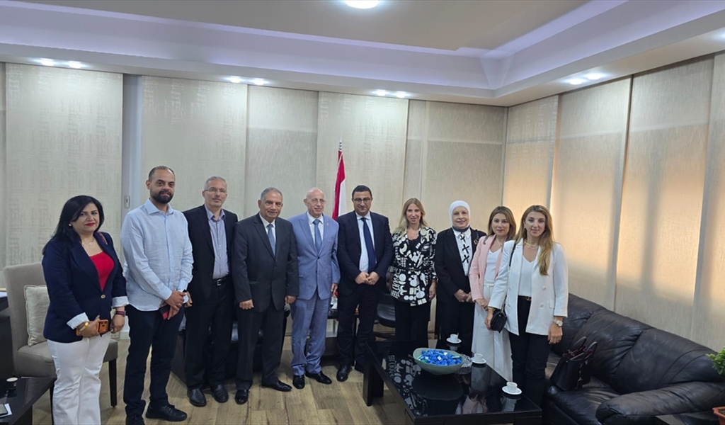 القاضي الحاج مستقبلاً وفد متخرِّجي المقاصد برئاسة الدكتور مازن شربجي