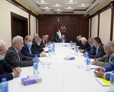 الرئيس عباس مُترئساً اجتماع اللجنة المركزية لحركة «فتح»