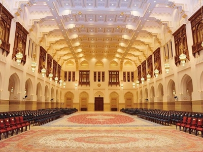 صور من داخل مبنى مجلس عمان