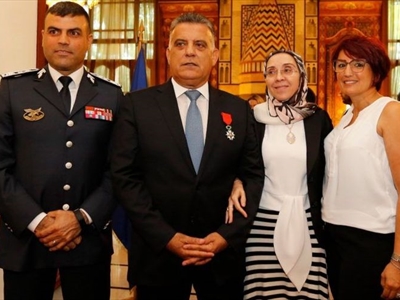 ..ومع عقيلته يتوسطان شمعون وعقيلته