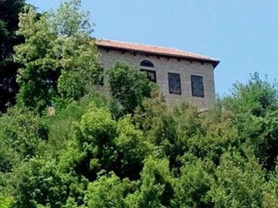 «السياحة» تختار شاتين بين أجمل بلدات لبنان