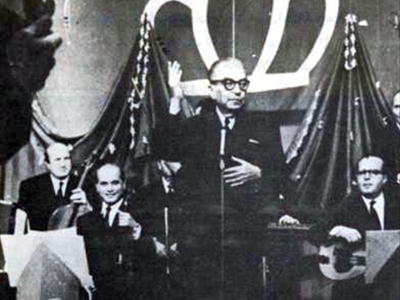 عمر الزعني في آخر ظهور علني له، قبيل وفاته بأسابيع قليلة، سنة 1961