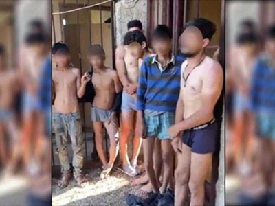 آثار التعذيب واضحة للعيان على أجساد الضحايا خلال تصويرهم بشكل مُخل