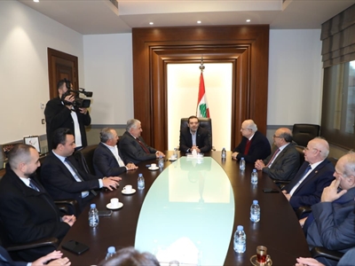 الرئيس الحريري مع وفد لقاء التوازن الوطني