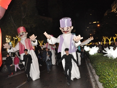 استعراض فني وإضاءة أسواق بيروت بمناسبة رمضان المبارك (محمود يوسف)