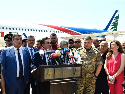 الوزير حمية يتحدث خلال استقبال طائرة الميدل إيست – محمود يوسف