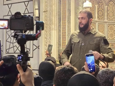 أحمد الشرع الملقب بأبو محمد الجولاني خلال كلمته في المسجد الأموي