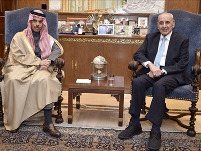 وزير الخارجية السعودي مجتمعاً مع الرئيس بري
