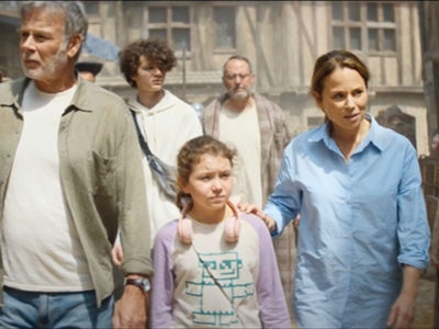 العائلة بكامل أفرادها