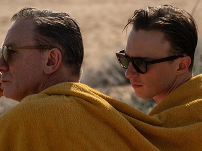 مع صديقه في الفيلم أوجين - دراو ستاركي