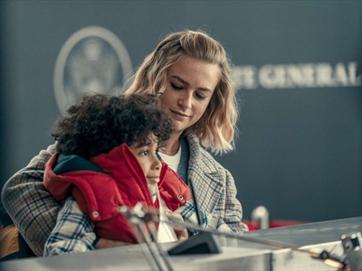 مع نجلها جوشوا