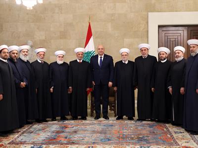 المفتي دريان لدى زيارته الرئيس عون على رأس وفد من المفتين