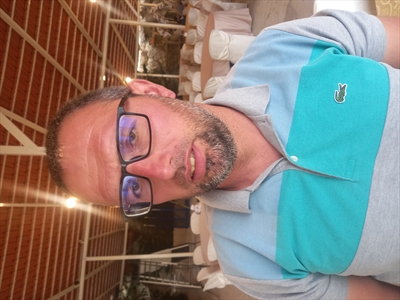 عبد الناصر قدور