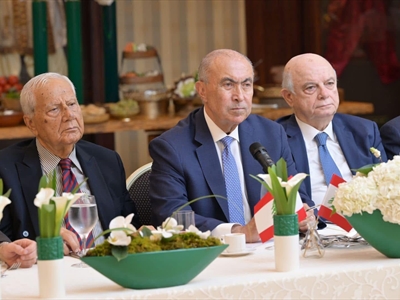 سفير المملكة في لبنان في لقاء حواري مع شخصيات بيروتية بضيافة النائب مخزومي