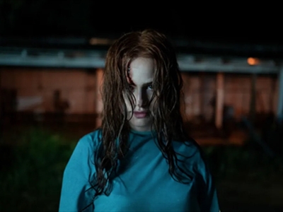 مادلين بيتش في دور مايا