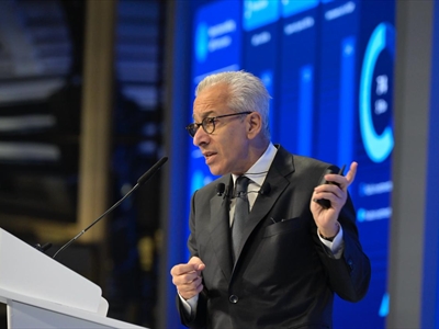 الوزير البساط يلقي كلمته ( محمود يوسف)