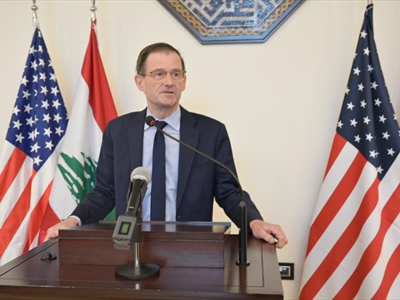 مخزومي أولم على شرف ديفيد هيل: بناء الدولة يبدأ بنزع سلاح الميليشيات