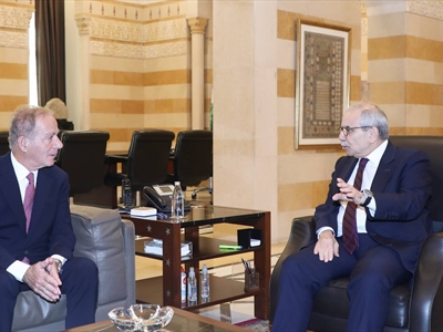 الرئيس سلام مع السفير عيسى (محمود يوسف)