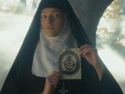 وأخرى مع ذخيرة السيد المسيح