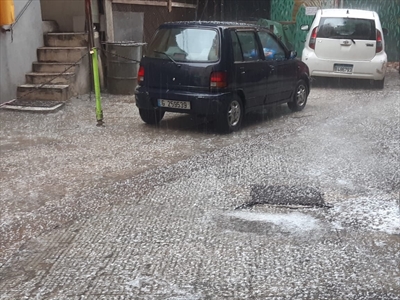 حبات البرد في بيروت