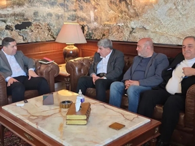 المحافظ مكاوي مستقبلاً وفد امل برئاسة طليس