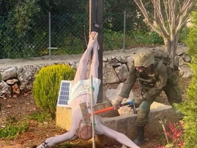 «التوثيق» الذي اعترف به جيش الاحتلال، جندي اسرائيلي يكسر تمثال السيد المسيح في قرية جنوبية