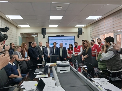 الوزيران هاني والزين في غرفة إدارة الكوارث خلال الجولة