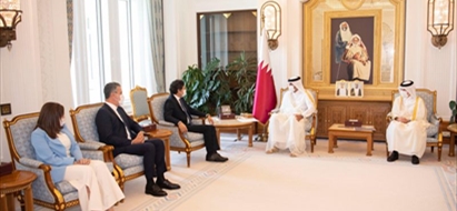 أمير قطر تسلَّم رسالة عون من وزيري الإعلام والسياحة