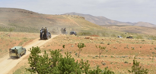 تدقيق يكشف تضخيمًا لمزاعم "غرف عمليات" بين لبنان وسوريا