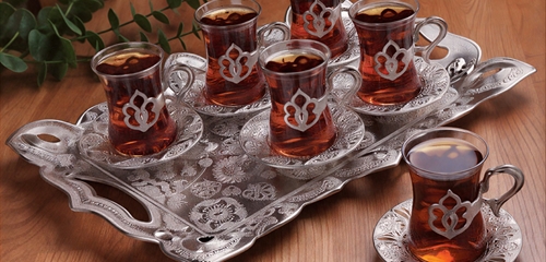 «وين الشاي يا حجّة»!