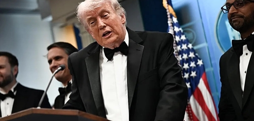 صور الرعب في هروب رجال الإدارة.. «ليلة استهداف ترامب ومضة [...]