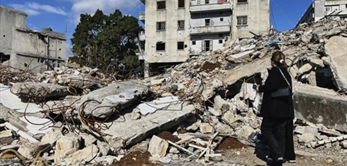 حزب الله يمنع الأهالي من العودة إلى قراهم لتغطية الدمار [...]