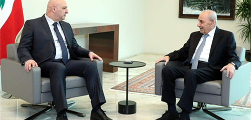 عون يأمل بدور لبري في تهدئة غضب "حزب الله"