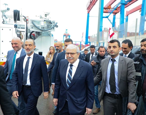 سلام يتفقّد مرفأ بيروت ويترأس جلسة لمجلس إدارته الجديد: نعمل لحشد الدعم العربي والدولي لوقف الاعتداءات الإسرائيلية