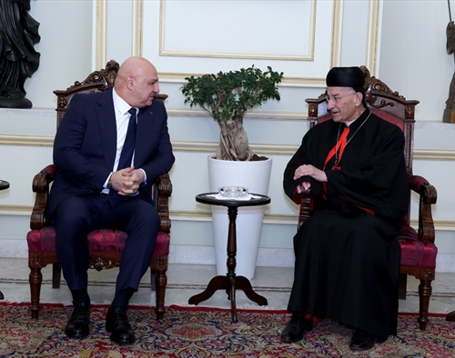 عون من بكركي: الانتخابات في موعدها.. وشبح الحرب إبتعد سنكمل قرار حصر السلاح بيد الدولة والتطبيق سيتم وفقاً للظروف