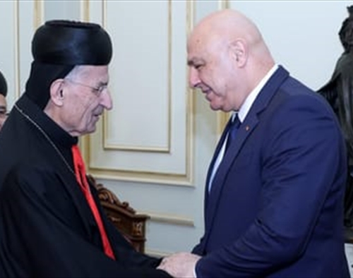 عون من بكركي: الاتصالات لم تتوقف من اجل ابعاد شبح الحرب عن لبنان