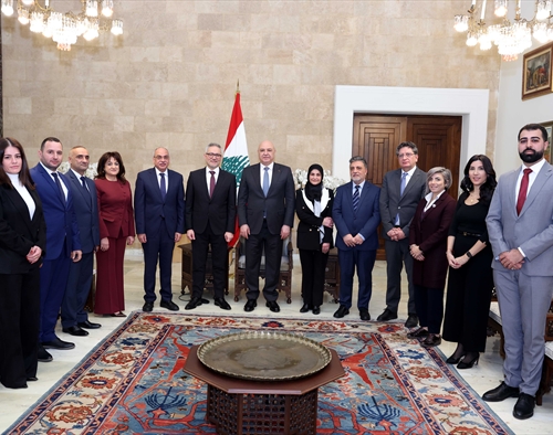 عون: واجب الدولة الوقوف مع كل مؤسساتها ومواطنيها