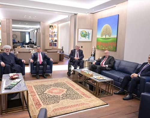 مخزومي هنَّأ بحلول شهر رمضان وبداية الصوم الكبير وتسلَّم دعوة للإفطار من وفد مؤسسات محمد خالد