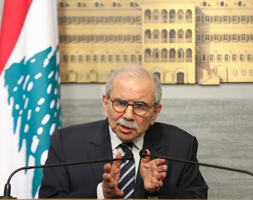 رئيس الحكومة مفنِّداً أسباب الزيادة على البنزين و TVA وينتقد الشعبوية