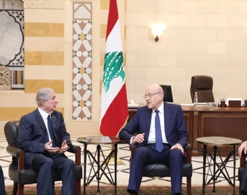 الجميّل وسليمان وميقاتي والسنيورة وسلام: لعقد مؤتمر عربي دولي لمساعدة لبنان