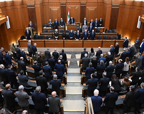 مجلس النواب أقرّ التمديد لسنتين بأكثرية 76 صوتاً ومعارضة 41 وامتناع 4