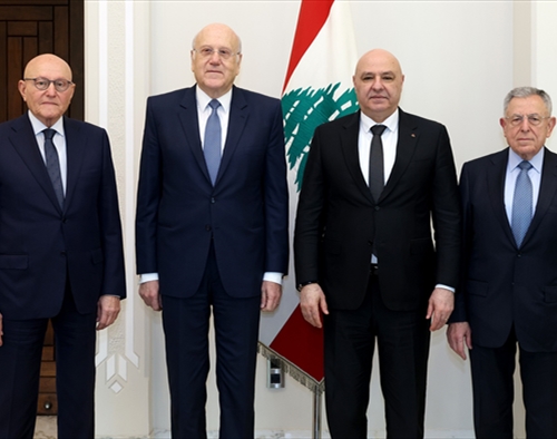 رؤساء الحكومة السابقون: تأييد كامل لقرارات الحكومة بتطبيق حصرية السلاح على جميع الأراضي اللبنانية