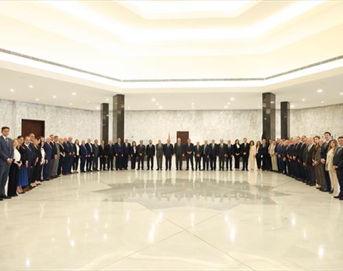 عون: آمل انتهاء معاناة اللبنانيين ووضع لبنان على السكة الصحيحة