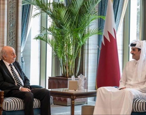 أمير قطر بحث مع جنبلاط المستجدات في لبنان