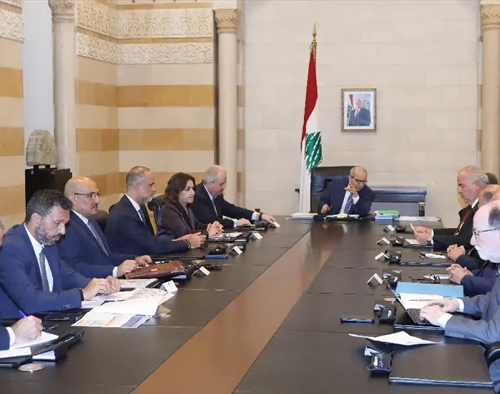 سلام ترأس اجتماعاً «للعودة والتعافي»: لن نترك أهل الجنوب لوحدهم