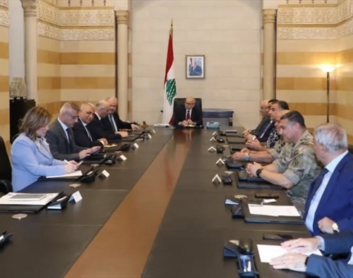 سلام ترأس اجتماعاً أمنياً لمواكبة قرار المملكة: لا تهاون لصون الثقة التي أُعيد بناؤهاالرئيس سلام مترئساً الاجتماع