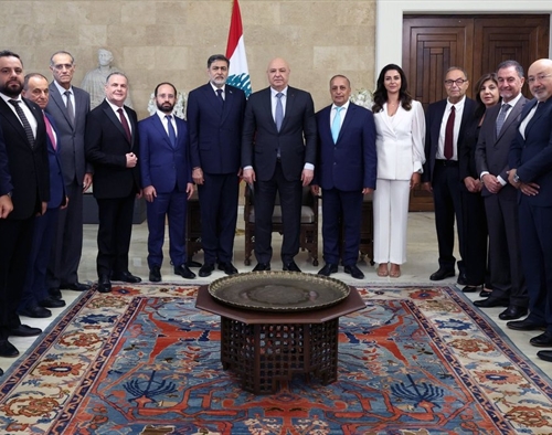 عون تشاور مع فانس وكوشنير ورئيس وزراء قطر: نرحّب بفكرة تشكيل خلية لضمان وقف إطلاق النار